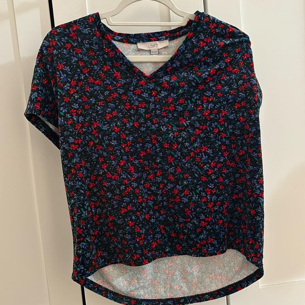 LOFT Velvet Floral Tee Size XS